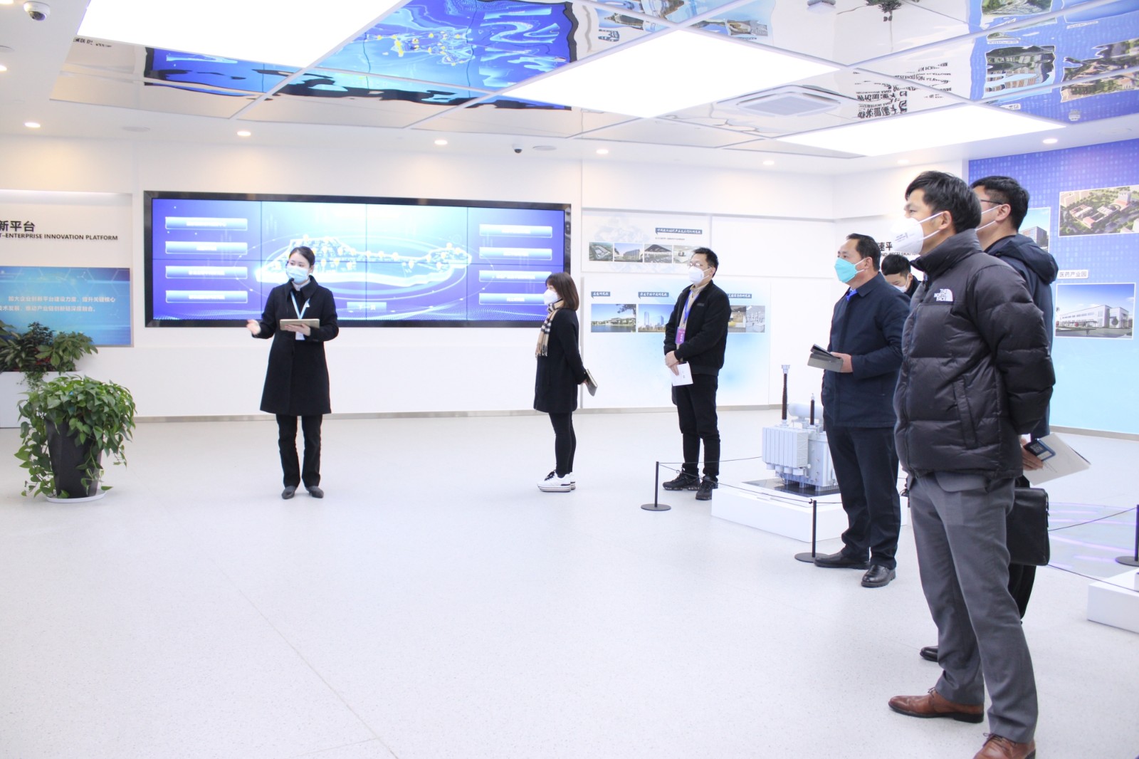 dca3b64c0351f115251666c894f5b96.jpg dca3b64c0351f115251666c894f5b96.jpg